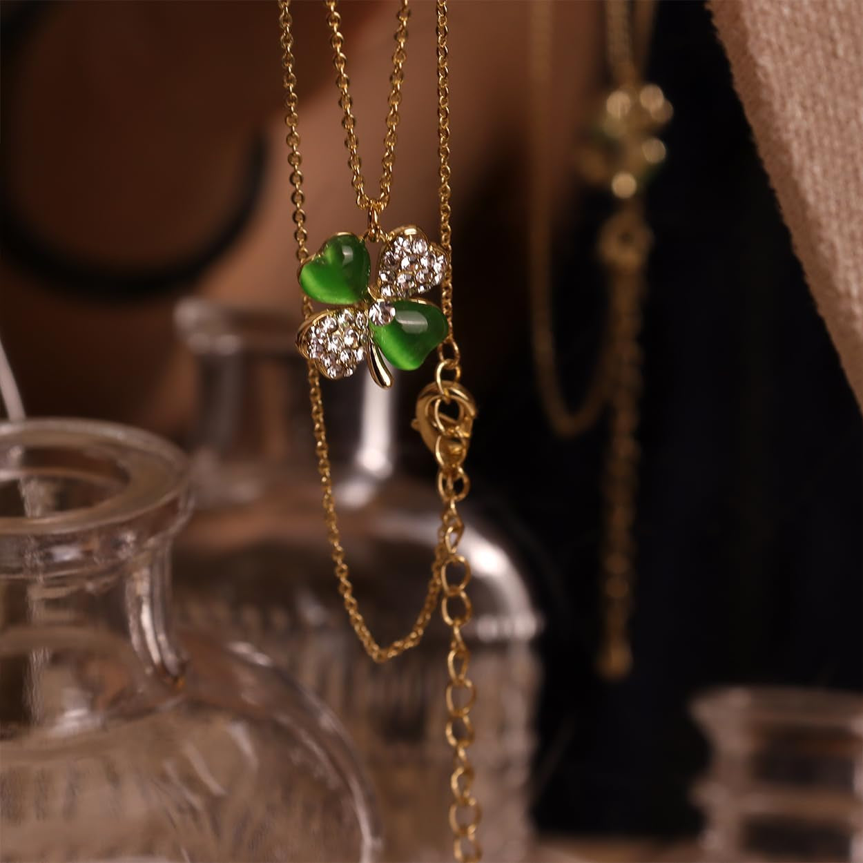 Jean Beau Lucky Clover Necklaces for Women Teen Cute Gold Four Leaf Clover Pendant Necklace Dainty Chain Choker Prom Wedding Accessories Jewelry Gift