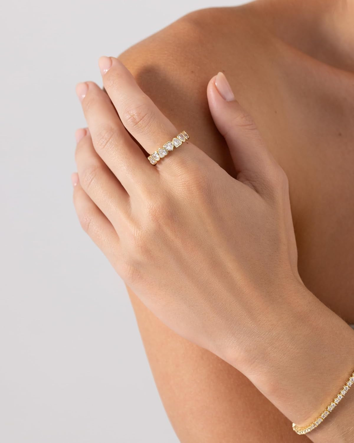 Heart ring with sparkling cubic zirconia stones