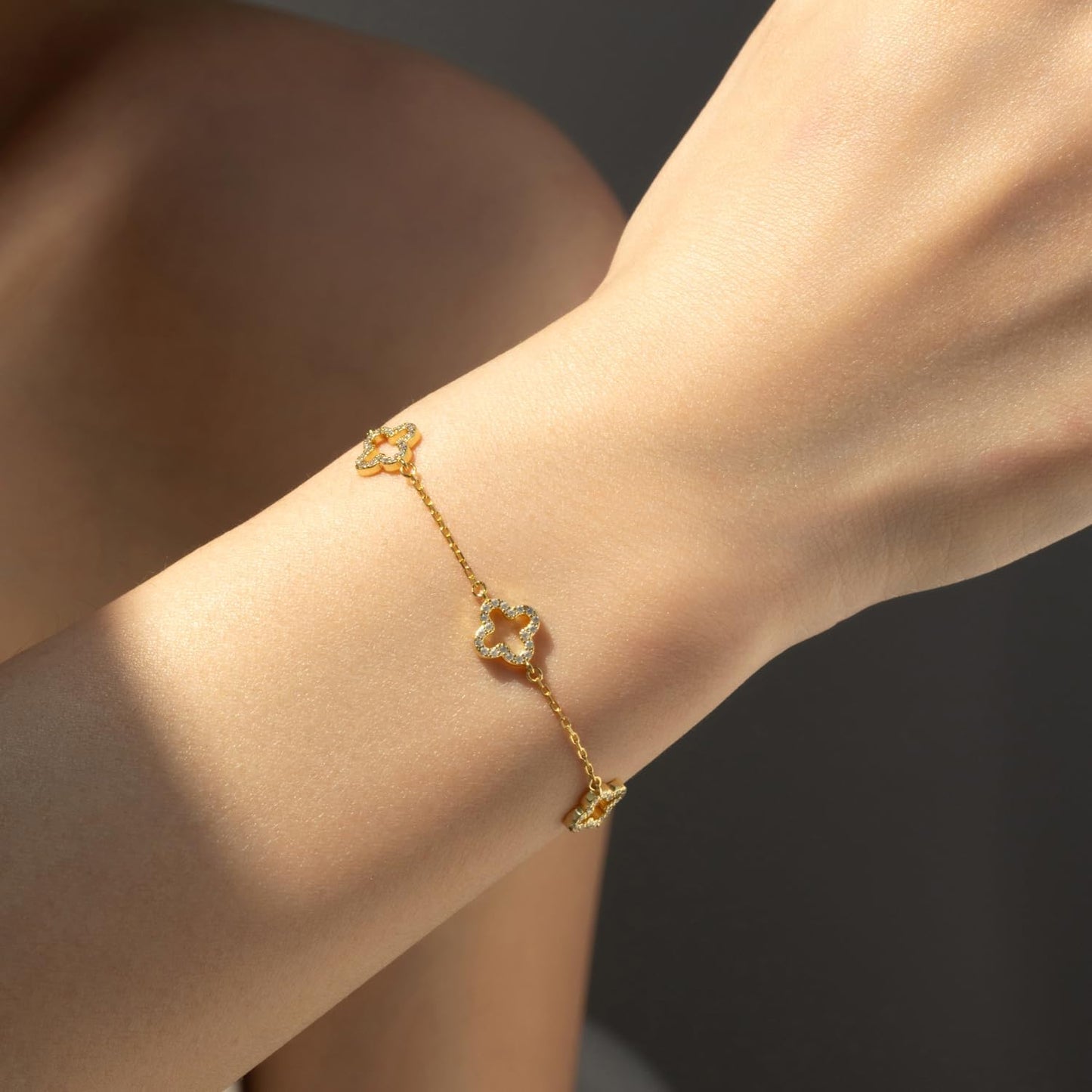 14K Gold-Plated Four-Leaf Clover Tennis Bracelet, Lucky Four-Leaf Connection Bracelet, a Fashionable Jewelry Suitable for Women'S Daily Wear, Dates and Special Occasions