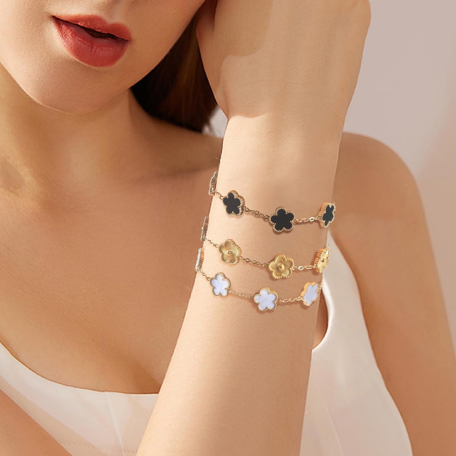 18K Gold Plated Clover Bracelet for Women Dupes Bracelet Set Flower Leaf Lucky Clover Bracelets Trendy Danity Jewelry Birthday Gifts for Women/Mom/Friends/Sister/Besties