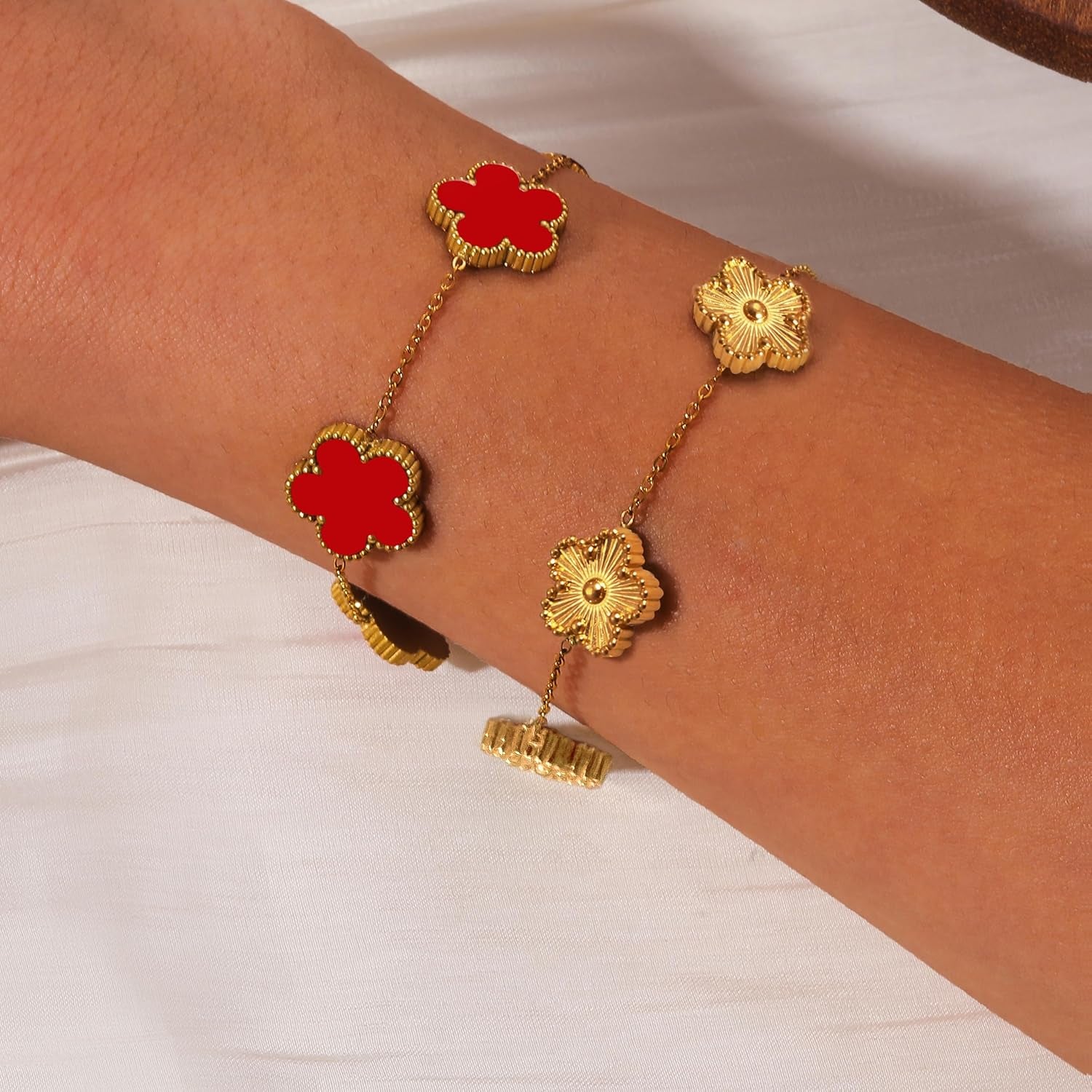 Five Leaf Clover Bracelet for Women-18K Gold Plated Lucky Link Grass Bracelets Stainless Steel White/Black/Blue/Gold/Crystal Flower Trendy Jewelry Gifts (Gold+Red)