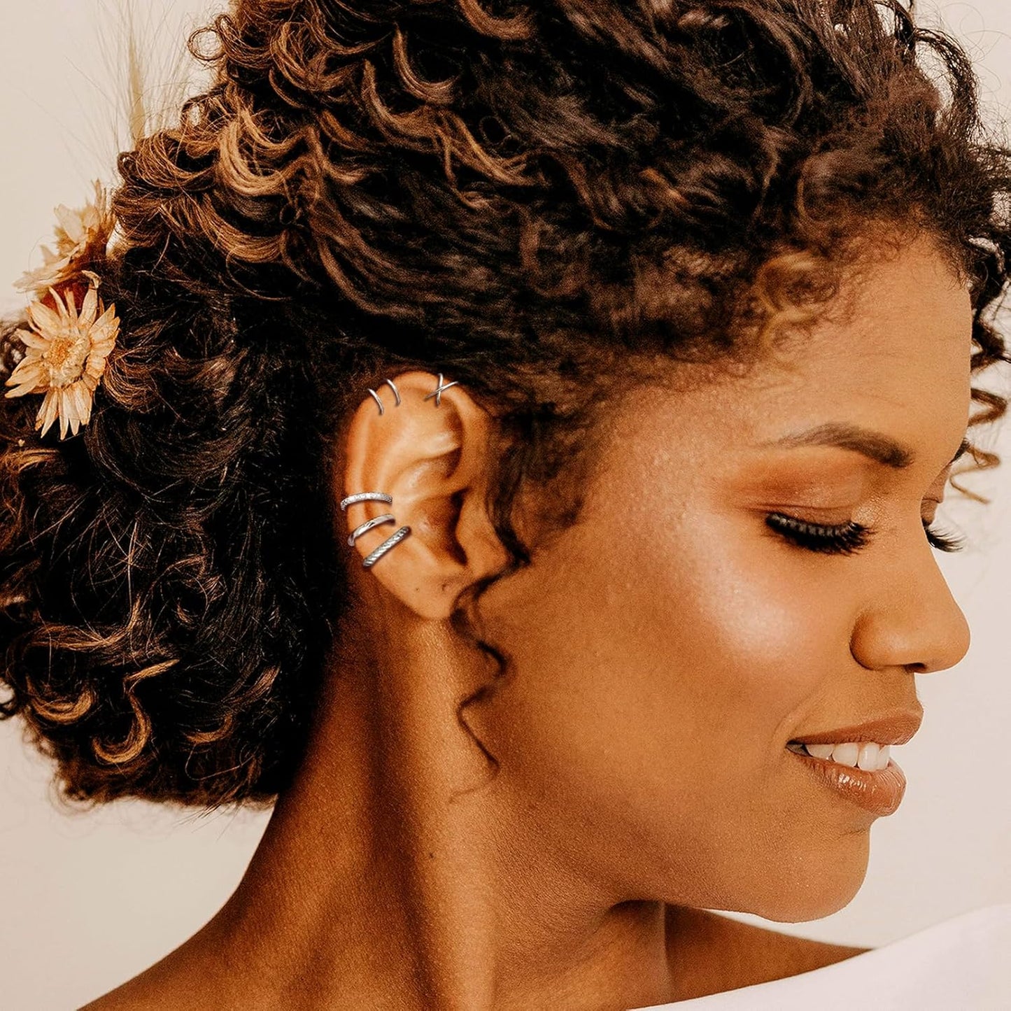 5 Pcs Thin Chunky Ear Cuff Earrings for Women 14K Gold Plated Brass Ear Cuffs Non Piercing Trendy Clip on Cartilage Earrings Cubic Zirconia Fake Piercings Earrings Jewelry