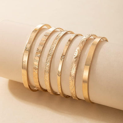 Women'S Stackable Gold Cuff Bangle Bracelets - Boho Retro Wide - Face Design with Graceful Temperament, Totem Embossed & Love Charm Sets, Ideal for Layered Styling and Festival Accessories