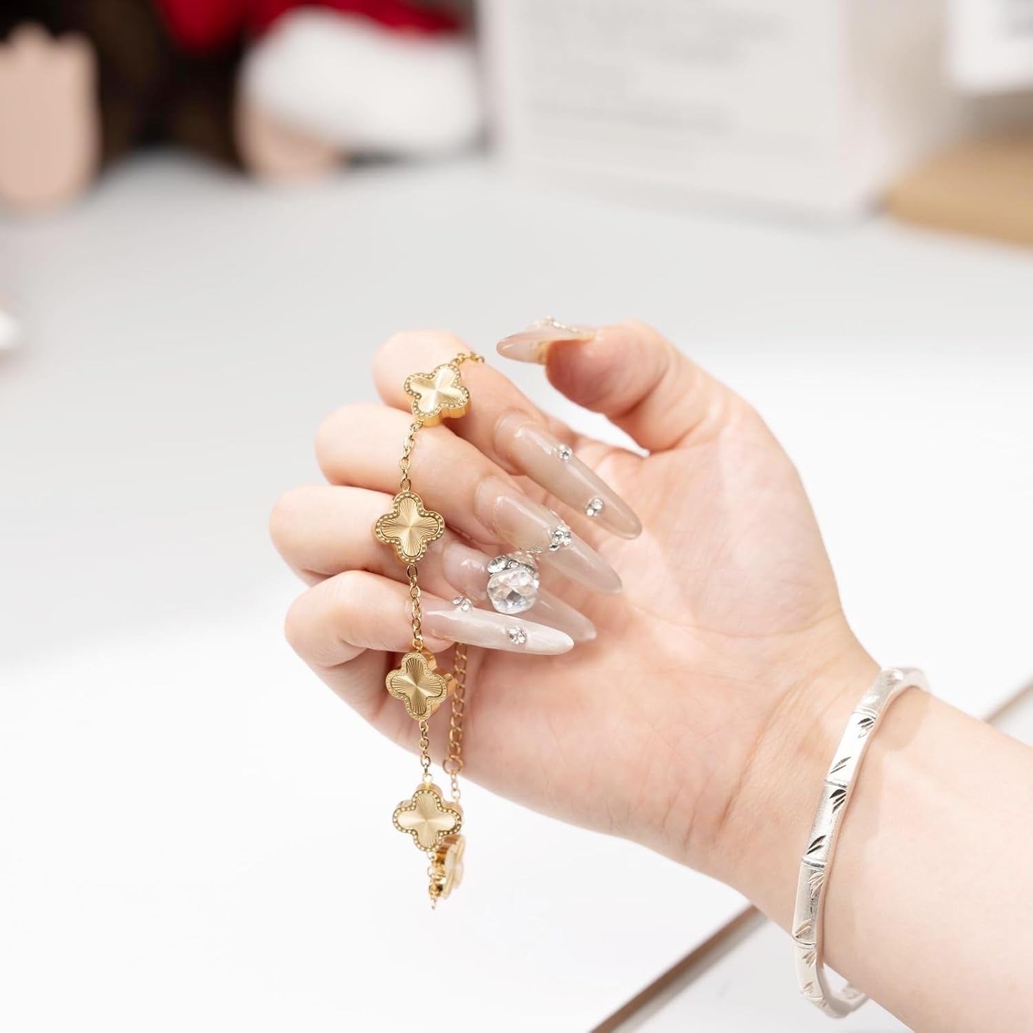 18K Gold-Plated Women'S Gold Lucky Four-Leaf Clover Bracelet Exquisite Fashion Jewelry Jewelry Gift Women'S Gift