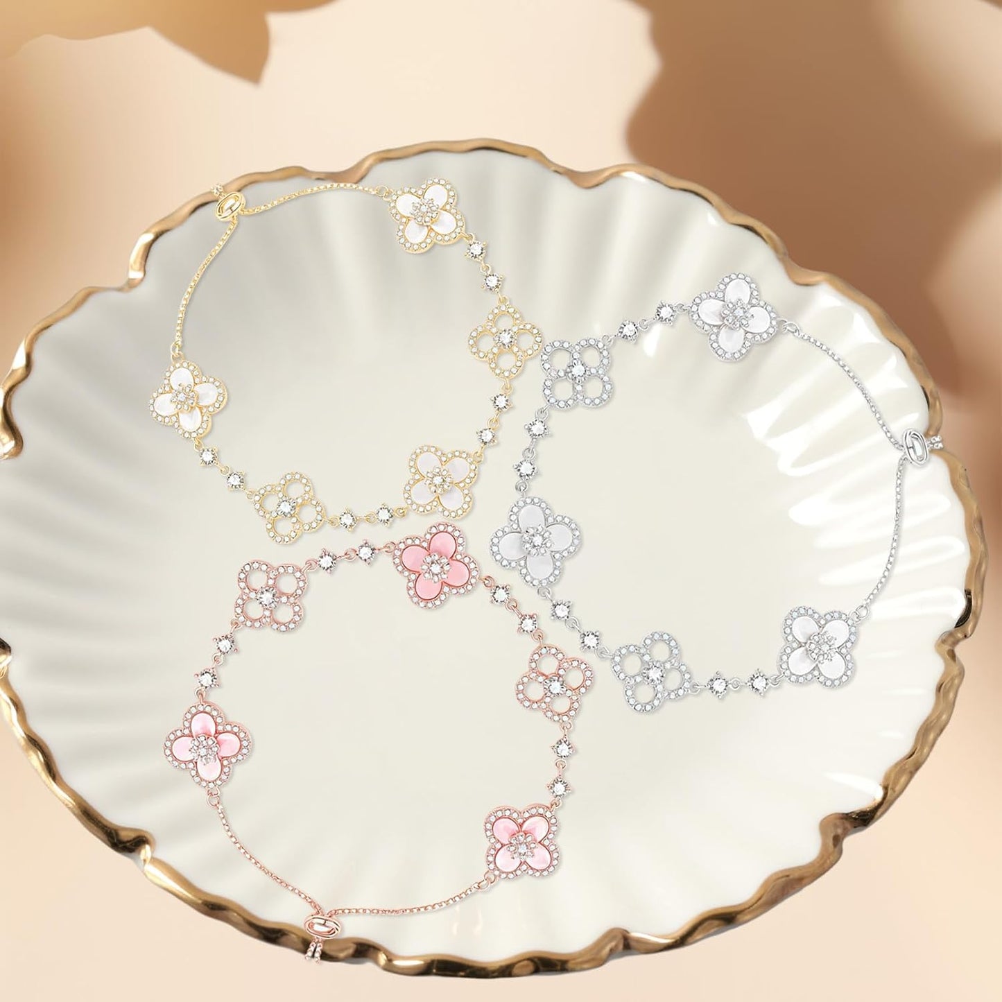 3Pcs Gold Plated Clover Bracelets for Women Trendy Lucky Sliver Four Leaf Clover Bracelet Set Stack White/Pink/Golden Jewelry Charm Flower Pulseras Para Mujer Birthday Gifts for Women/Mom/Friends