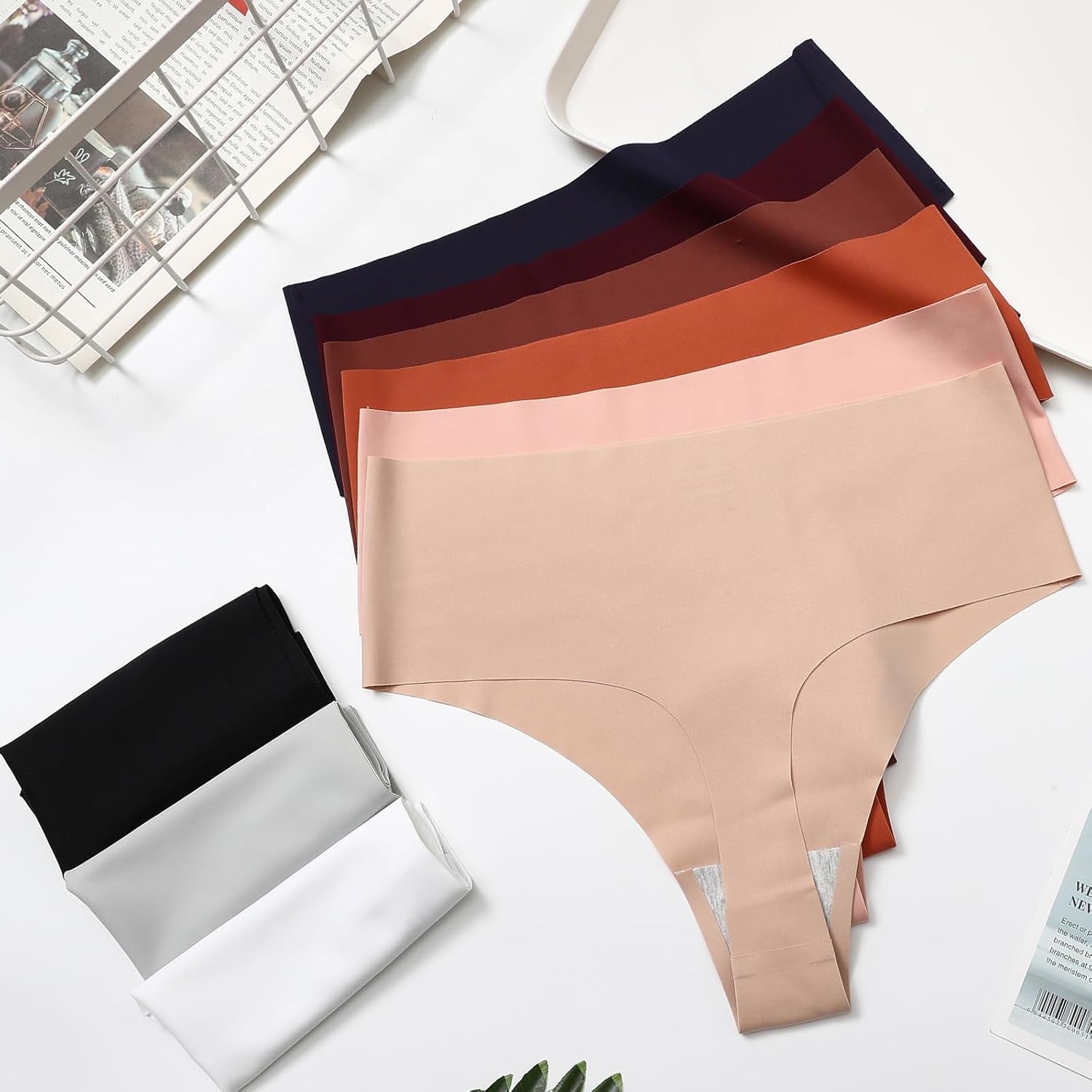 Wealurre invisible thong seamless design detail