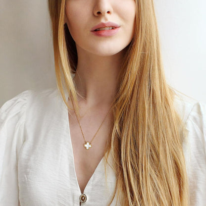 NAWU 18K Gold Clover Pendant Necklace for Women Lucky Four Leaf Clover Necklace Set Fashion Jewelry Gifts for Women