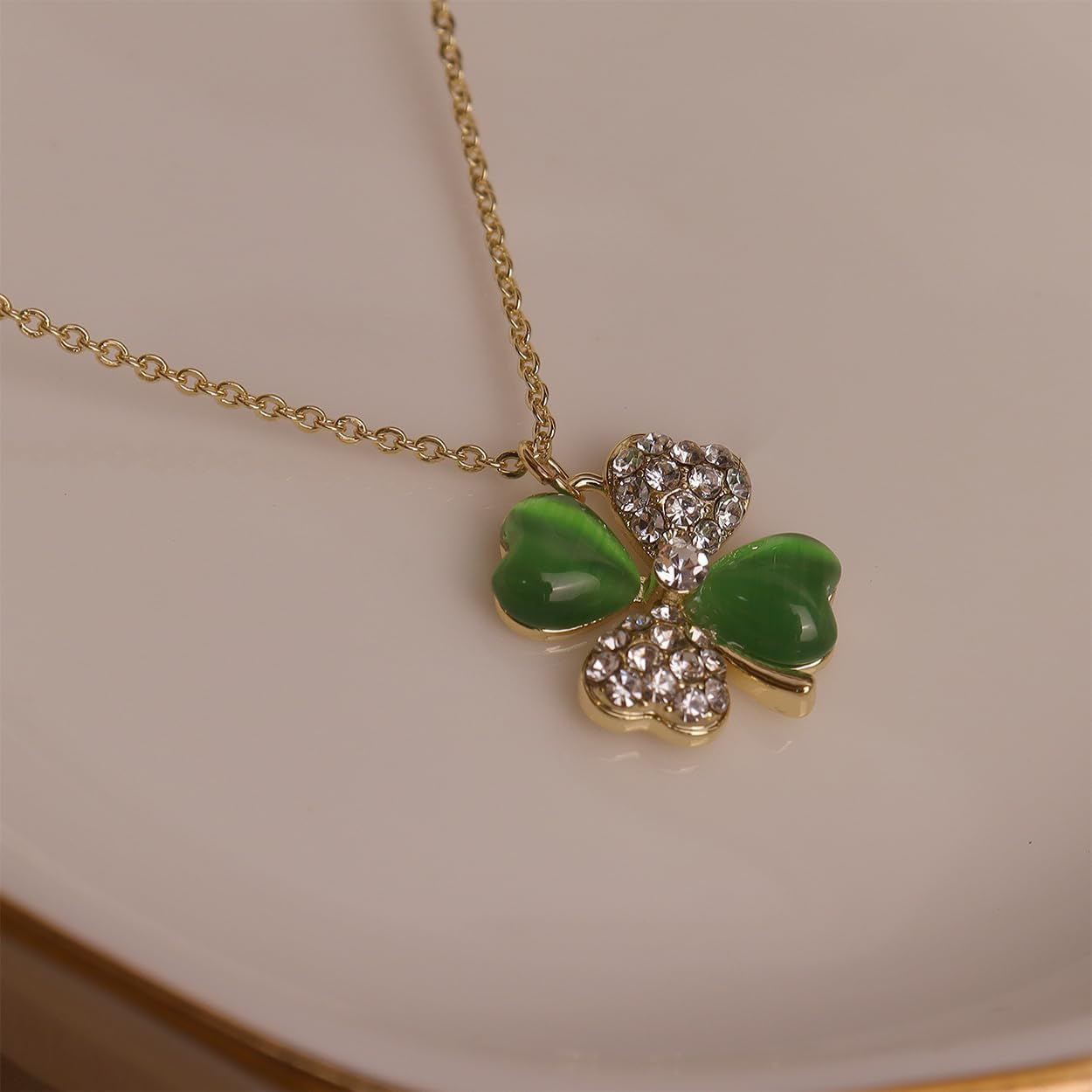Jean Beau Lucky Clover Necklaces for Women Teen Cute Gold Four Leaf Clover Pendant Necklace Dainty Chain Choker Prom Wedding Accessories Jewelry Gift