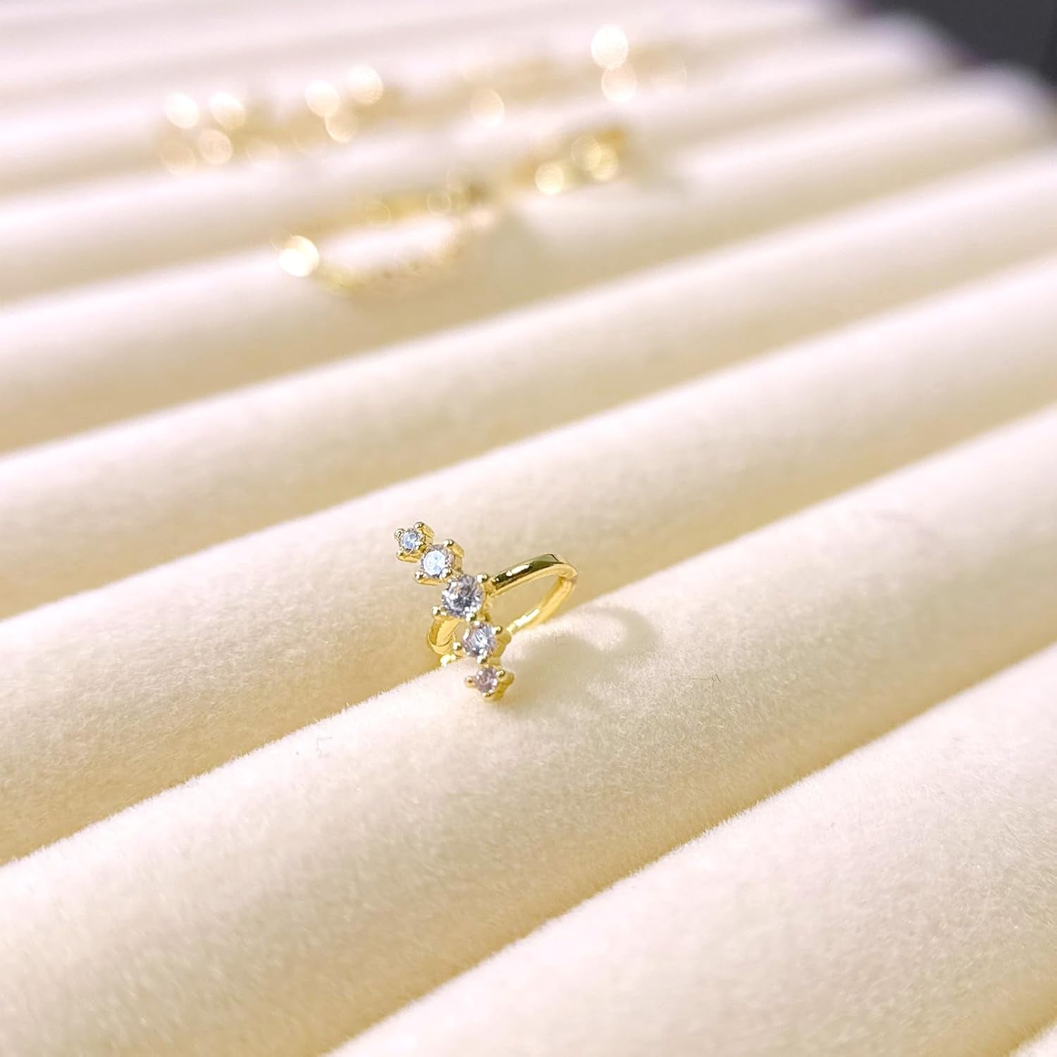 Ear Cuff Earrings for Women Non Piercing 14K Gold/Sterling Silver Plated Hoop Cuffs Non Pierced Fake Earring Dainty Faux Earrings Hypoallergenic Cartilage Ear Clips Jewelry