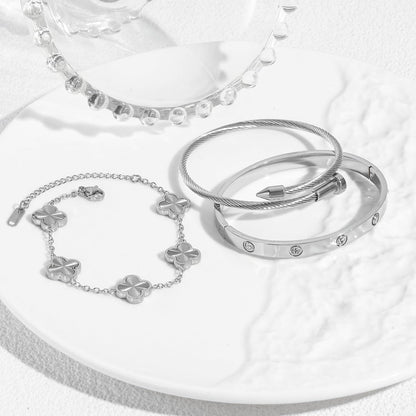 Womens Bracelet 18K Gold Plated Cuff Bangle Clover Bracelet Set for Women Four Leaf Lucky Bangle Jewelry Gift of Love