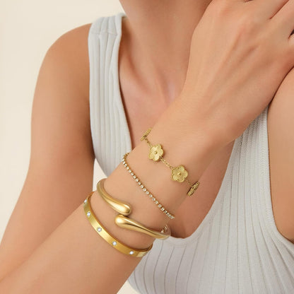 Classic love bangle bracelet in 18K gold plating