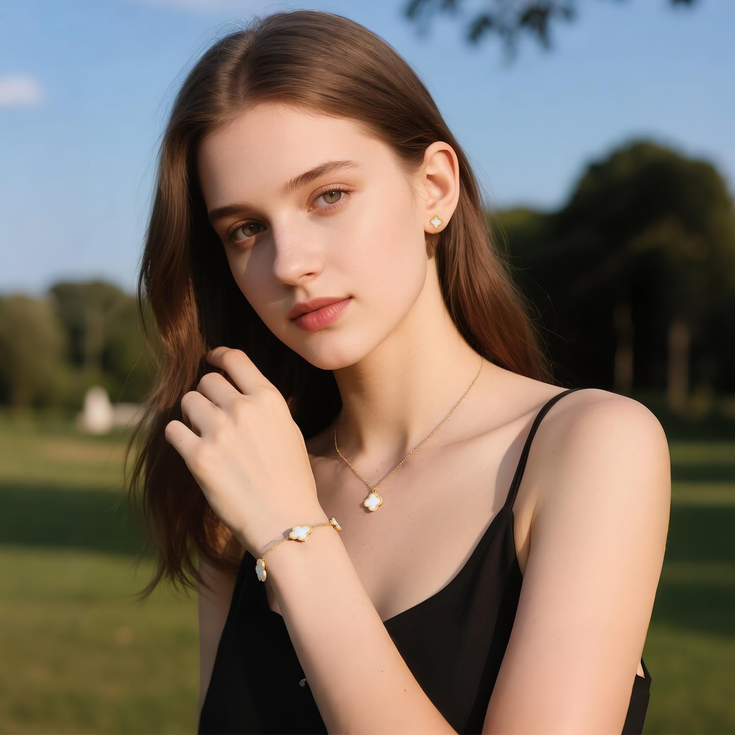 18K Gold Four Leaf Bracelets for Women, Necklace Pendant, Earrings,White Link Bracelet Exquisite Clover Jewelry Sets for Women Gift Christmas