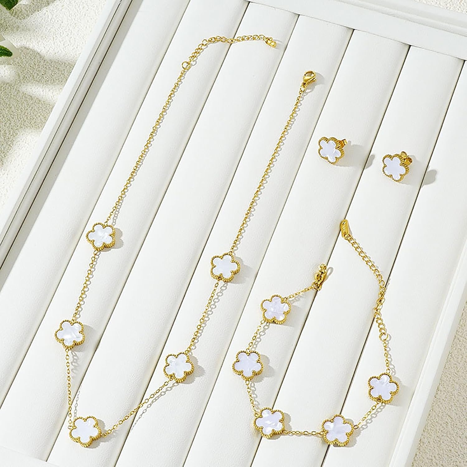 Lucky Five Leaf Clover Sets，18K Gold Plated Bracelet Necklace Earrings，Five Leaf Clover Necklace Pendant Earring Bracelet Set ，Jewelry Gifts for Women