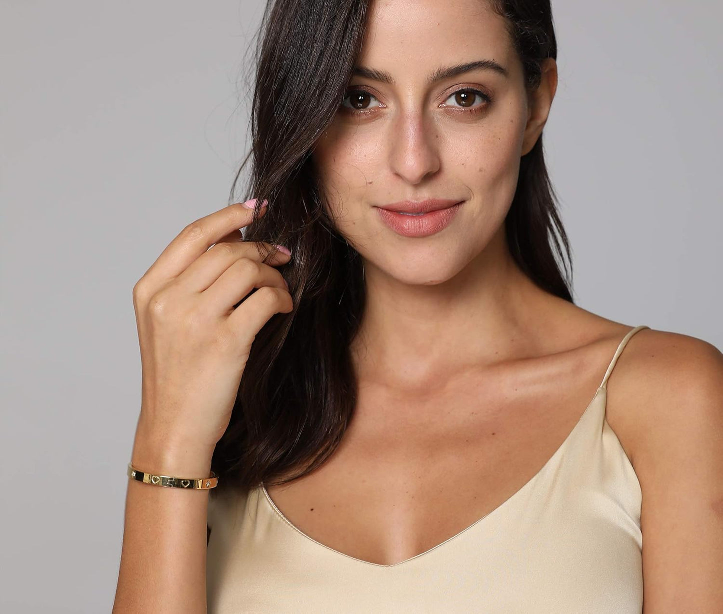 Christmas Gift MVCOLEDY Jewelry Gold /White Gold Plated Bangle Bracelet Heart Stone Stainless Steel with Crystal Bangle Bracelets for Women Jewelry Size 6.7 Inches