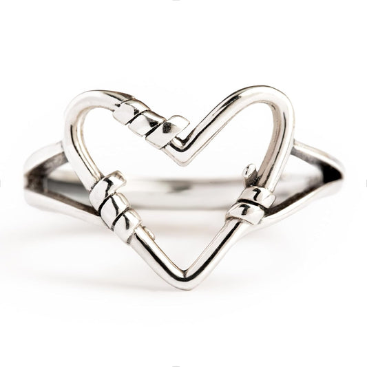Vintage heart ring in silver with minimalist design for women
