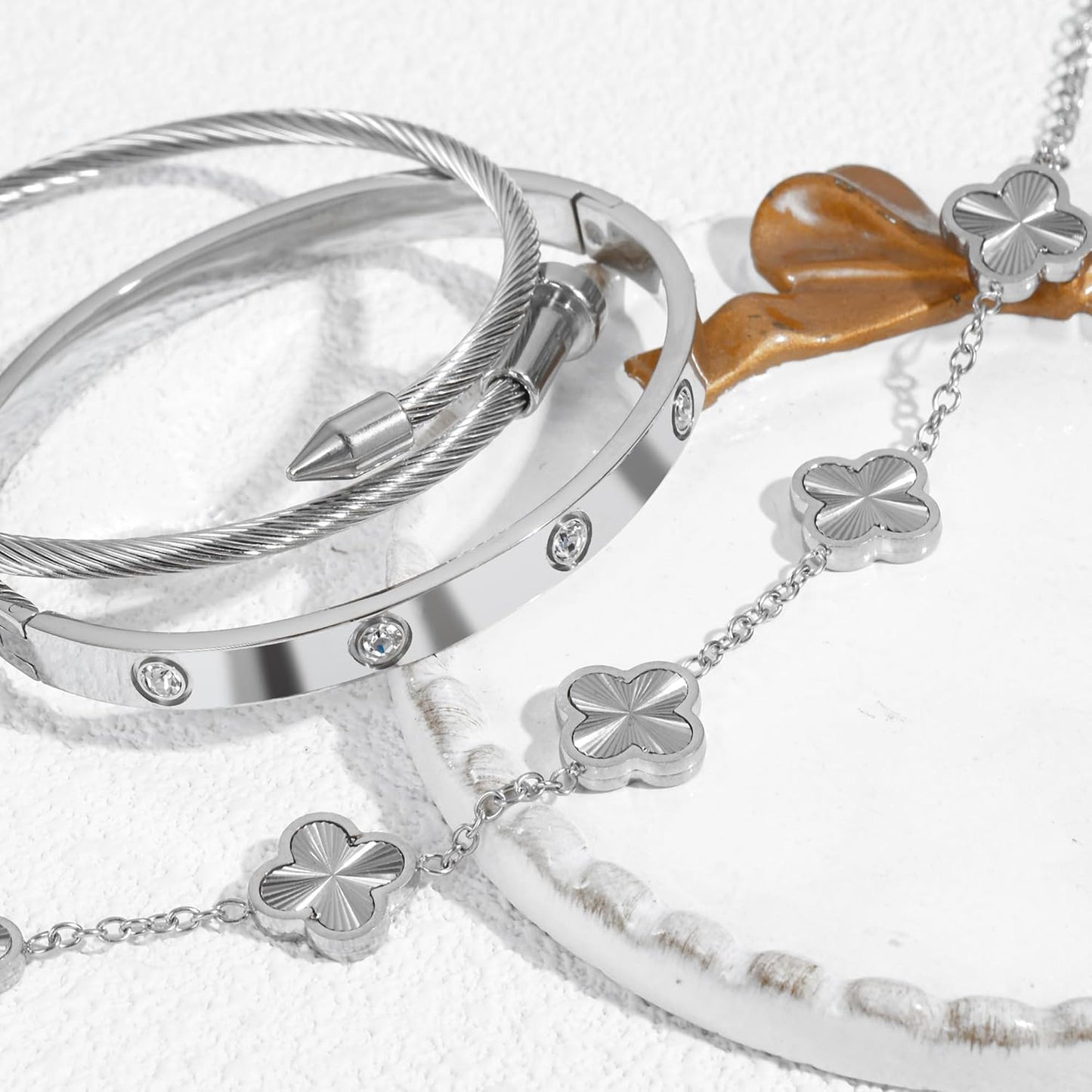 Womens Bracelet 18K Gold Plated Cuff Bangle Clover Bracelet Set for Women Four Leaf Lucky Bangle Jewelry Gift of Love