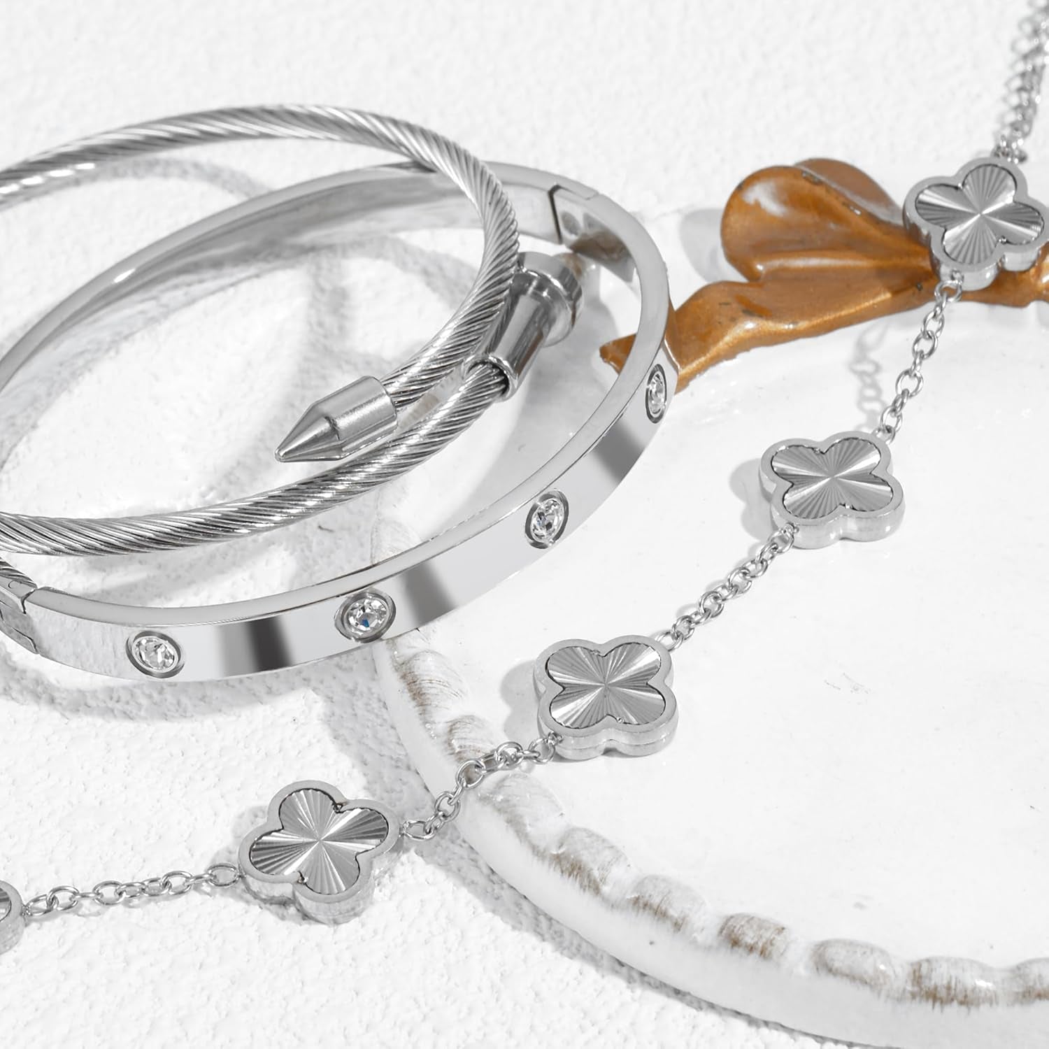 Womens Bracelet 18K Gold Plated Cuff Bangle Clover Bracelet Set for Women Four Leaf Lucky Bangle Jewelry Gift of Love