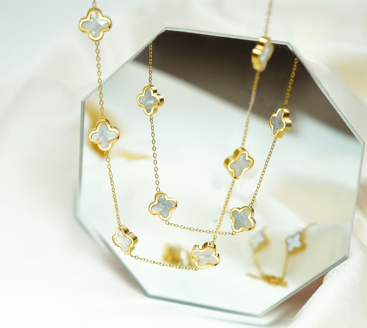 SHINYY Four Leaf Clover Choker Necklace for Women | 18K Gold Plated Lucky 4 Leaf Jewelry | Trendy Gifts for Her