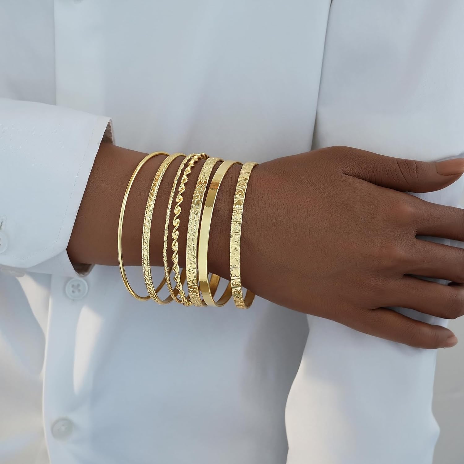 FAXHION Gold Bangle Bracelets for Women, 14 Pcs Multi Layer Stackable Bangle Set, 14K Gold Plated Textured Chunky Bracelets Boho Jewelrys Set