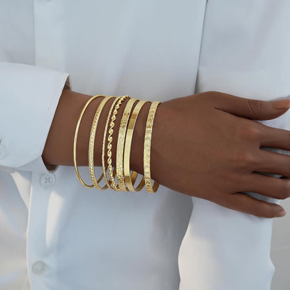 FAXHION Gold Bangle Bracelets for Women, 14 Pcs Multi Layer Stackable Bangle Set, 14K Gold Plated Textured Chunky Bracelets Boho Jewelrys Set