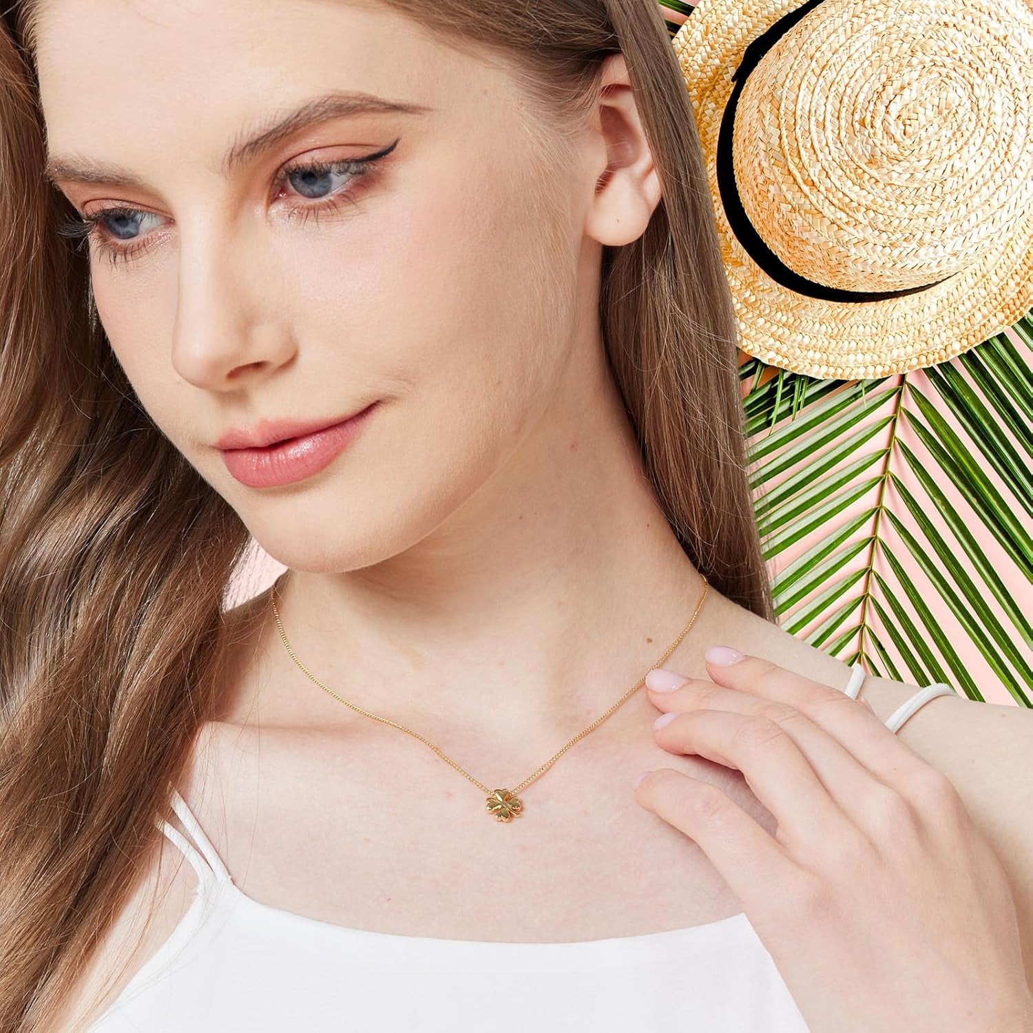 Four-Leaf Clover Necklace for Women–18K Gold-Plated,Luck Good Fortune Pendant,Stylish Jewelry Gift,Lucky Charm Necklace