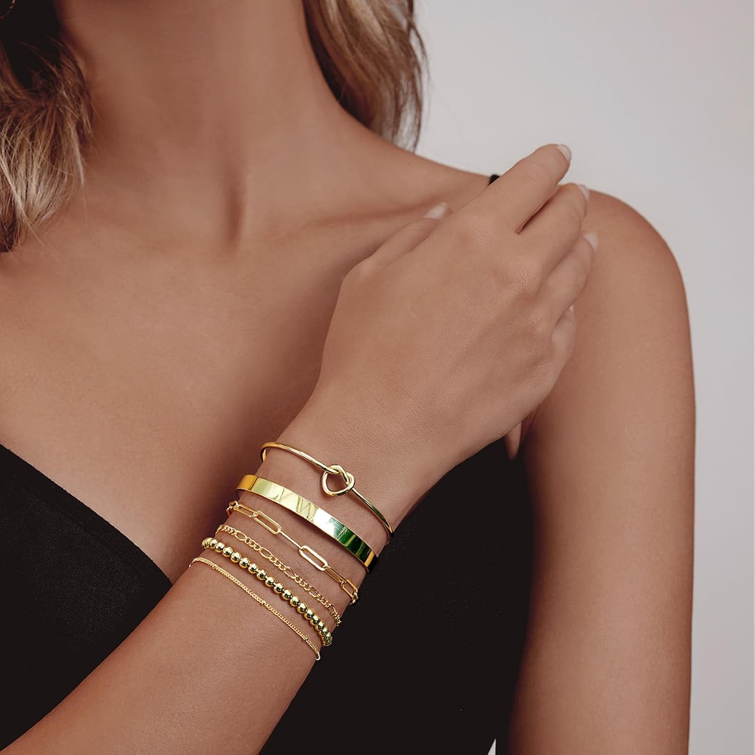 Paperclip chain bracelet in 18K gold plating non-tarnish design