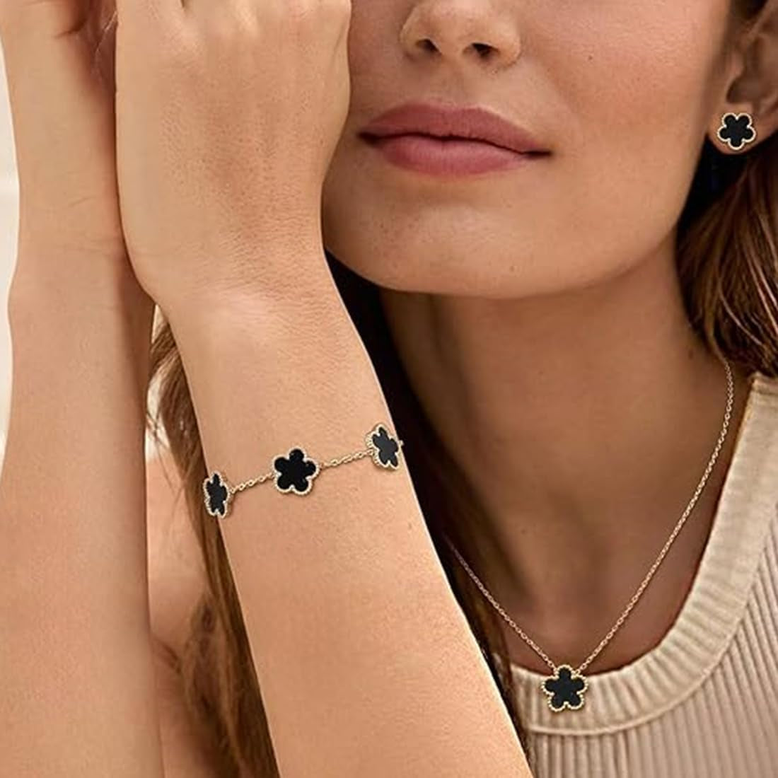 Generic 3 PCS Lucky Clover Necklace Set, 18K-Gold Plated Trendy Lucky Clover Bracelet, Necklace, Earrings Jewelry Set,Gifts for Mom, Wife, Daughter，Friends, Black