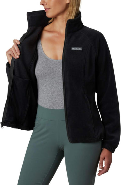 Front zip detail on Columbia women's Benton Springs fleece