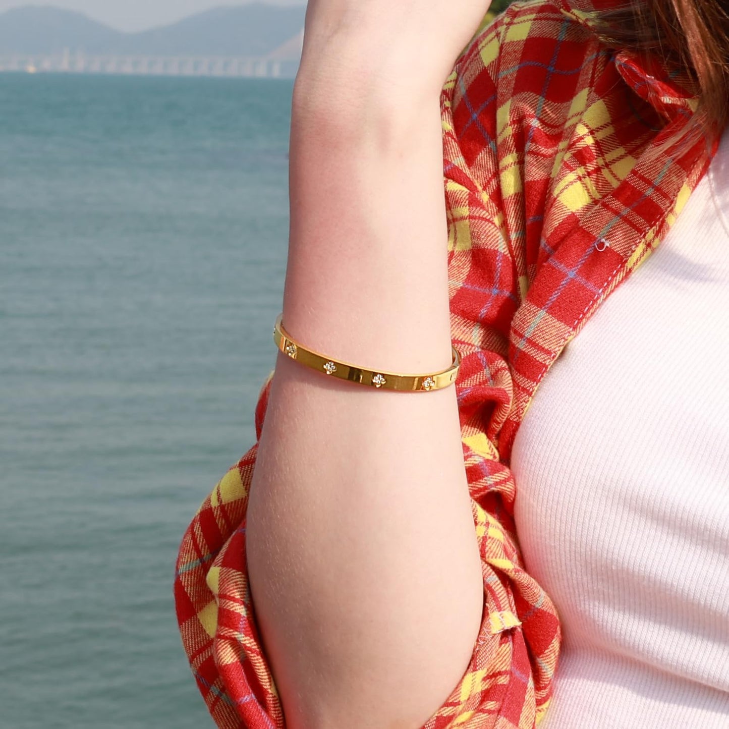 Gold Plated Bangle Bracelets for Women Four Leaf Clover Lucky Love Cubic Zirconia Bracelet