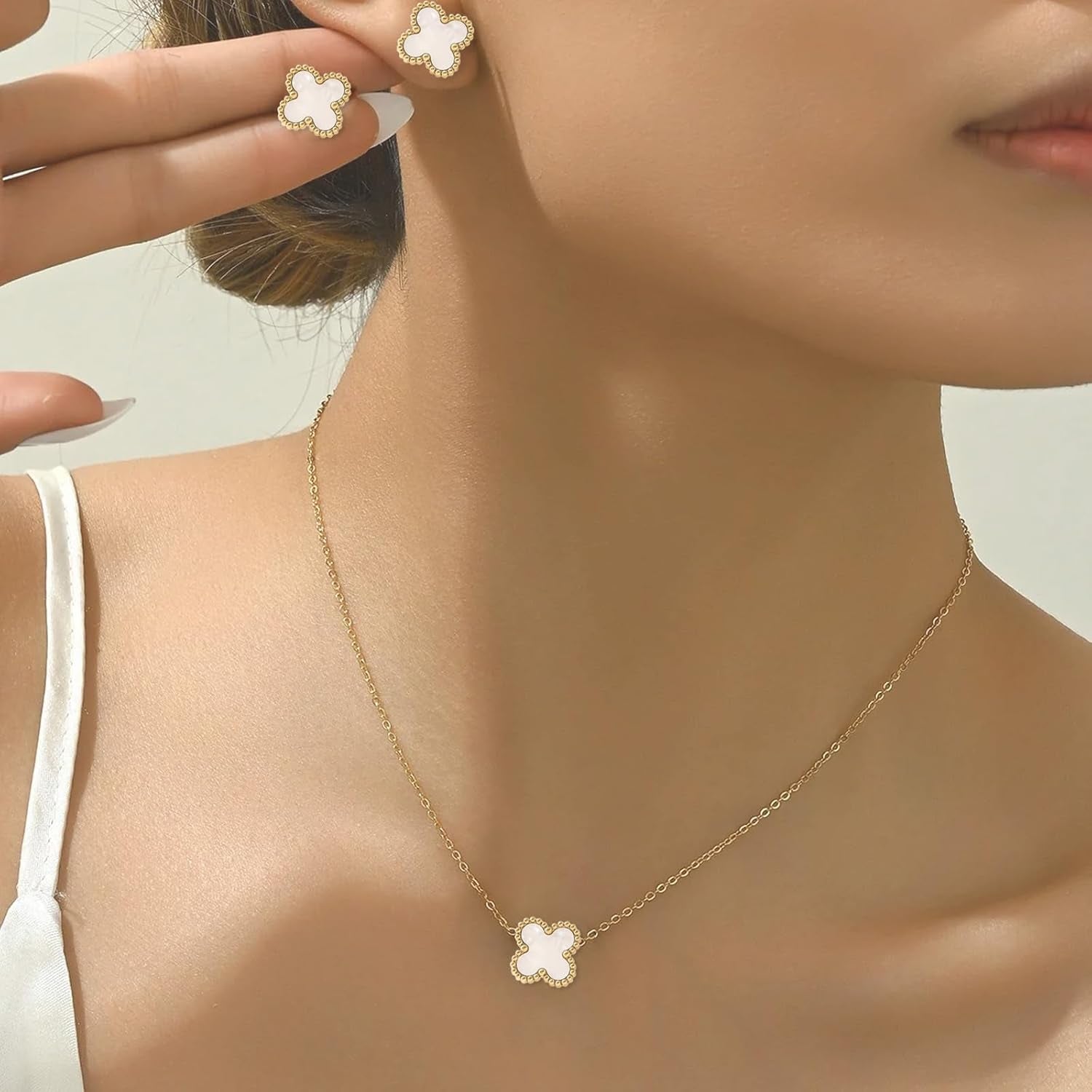 White Clover Jewelry Set for Women 18K Gold Plated Lucky Four Leaf Clover Necklace, Floral Link Chain Bracelet Elegant Earrings Romantic Charm Gift Set for Mom, Wife, Daughter, Girlfriend, Her