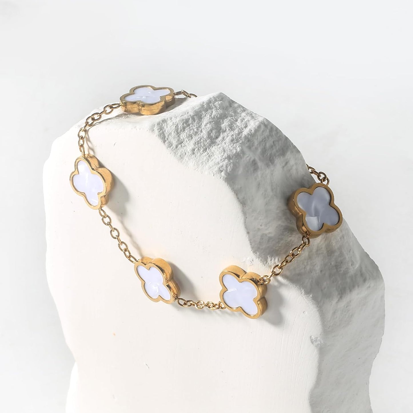 18K Gold Plated Clover Bracelet for Women Lucky Four Leaf Flower Dupe Bracelet Set Trendy Jewelry Birthday Gifts for Women/Mom/Friends/Sister/Besties