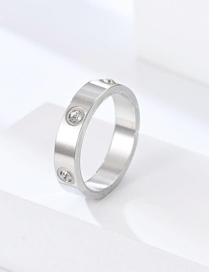 18K stainless steel promise rings on couples hands