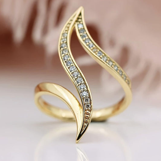 Gold plated cubic zirconia sparkling statement ring