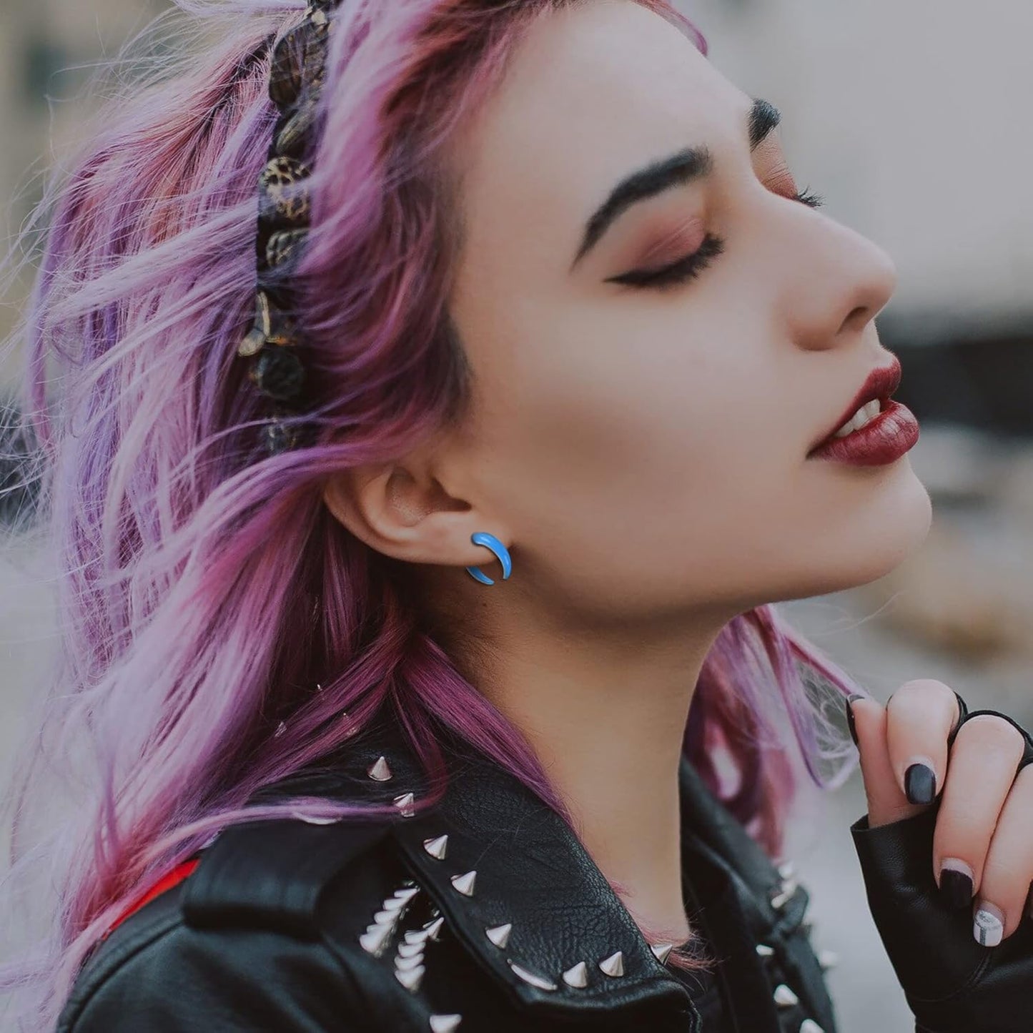 Black O-rings included with septum gauge stretching kit