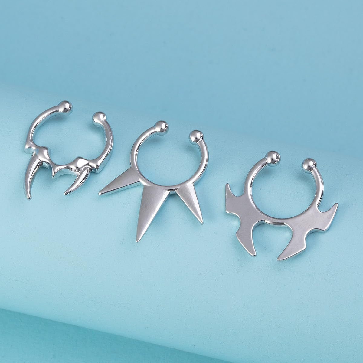 3Pcs Stainless Steel Fake Nose Septum Rings for Women Men Spike Bucktooth Non Piercing Clip on Nose Hoop Septum Hoop Fake Nose Piercing Jewelry