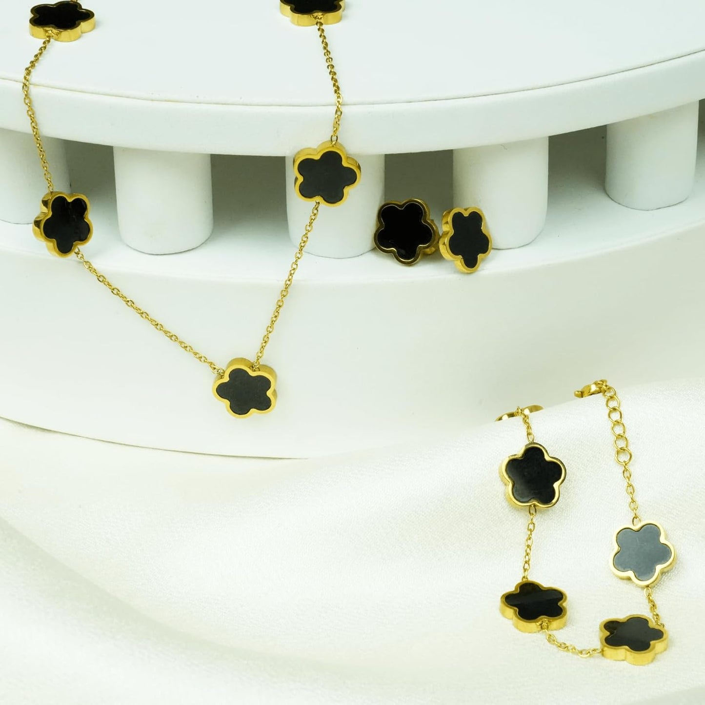 Five Leaf Clover Jewelry Set for Women |18K Gold Plated Bracelet Necklace Earrings | 5 Leaf Lucky Choker and Ear Studs for Mother and Daughter