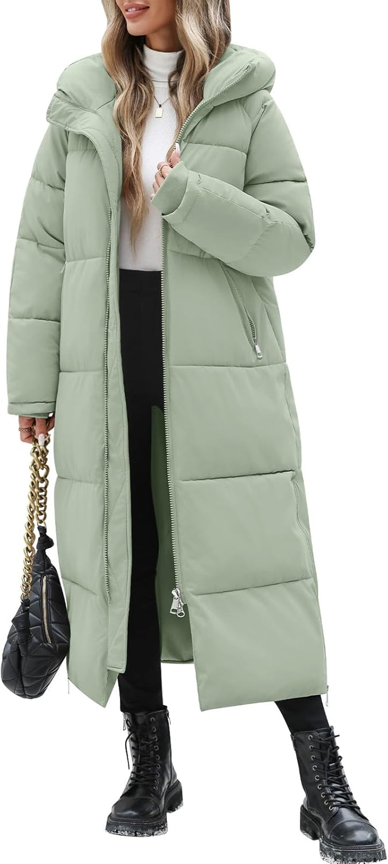 Size comparison of HEEKPEK puffer coats in black and navy