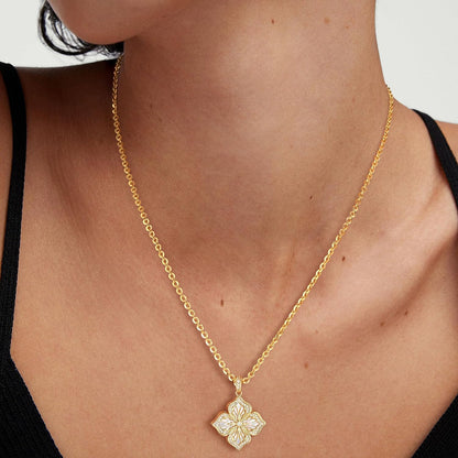 MEVECCO Gold Four Leaf Clover Necklace for Women 14K Gold Plated Clover Pendant Necklace Double Side with Diamond Vintage Filigree Flower Necklace Gift