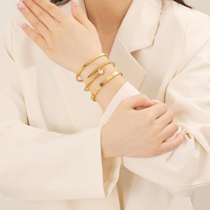 3Pcs Gold Bracelets for Women Stainless Steel Bangle Bracelet Set for Women Gold Love Bangle Non Tarnish Jewelry with Sparkling Crystal Inlay for Love Gifts