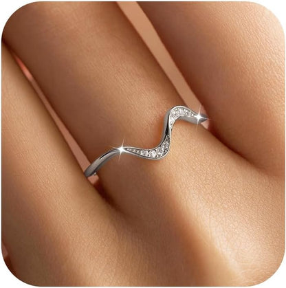 925 sterling silver ocean wave ring on woman's hand