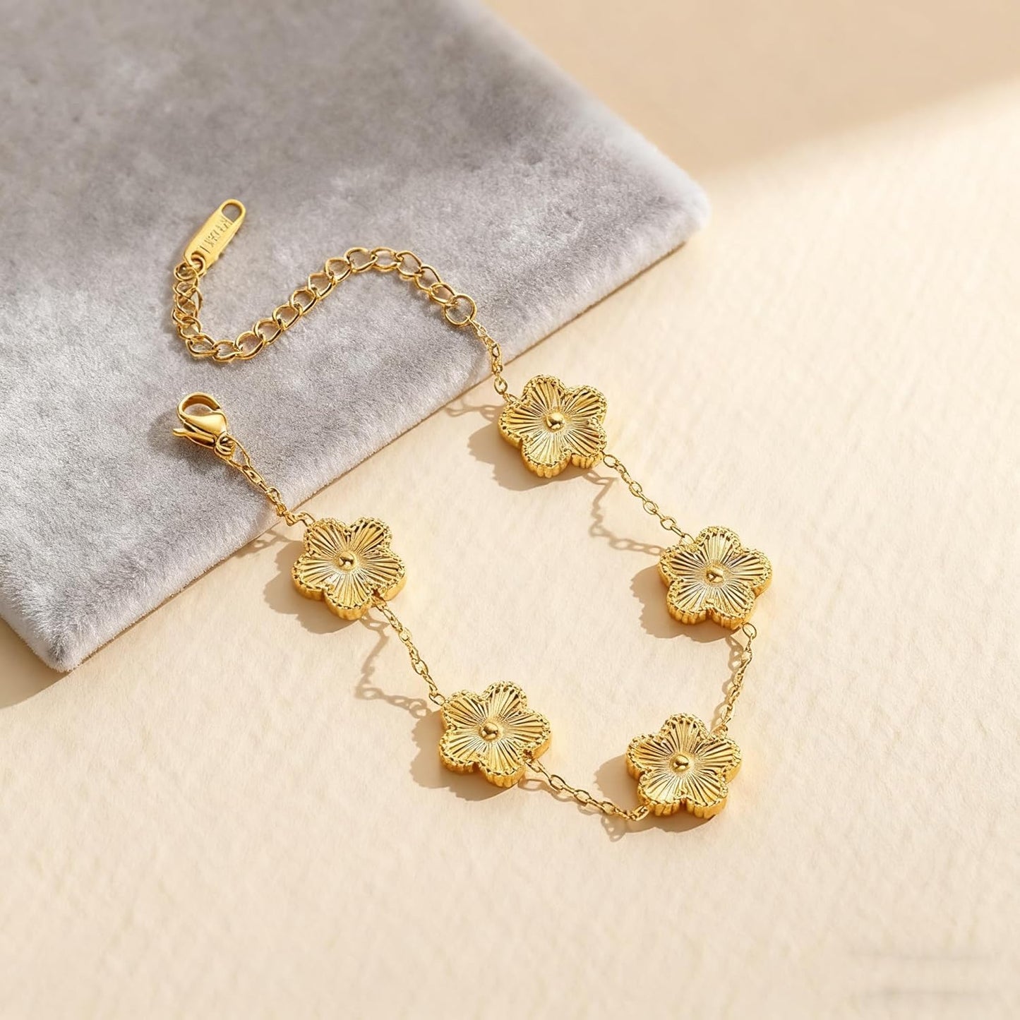 Lucky Clover Sets, 18K Gold Plated Five Leaf Necklace Pendant, Bracelet, Earrings for Women Flower Link Bracelets Set Jewelry Gifts for Women