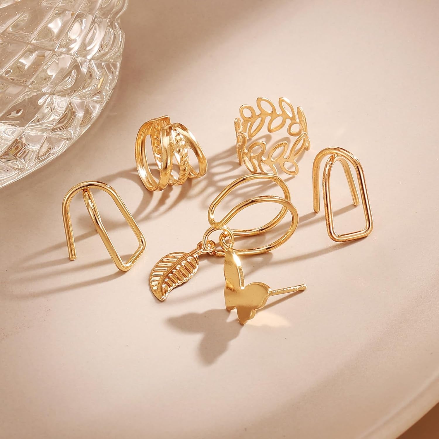 22Pcs Golden Ear Cuffs Earrings for Women Non Piercing Lightweight, Adjustable Hypoallergenic Fake Clip on Cartilage Butterfly Chain Twist Helix Leaf Wrap Earrings Set, Trendy Jewelry