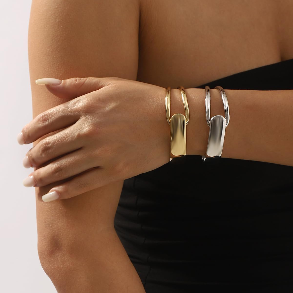 Chunky Gold Bracelet for Women, 14K Gold Plating Open Hollow Asymmetrical Geometric Bracelets Fashionable Minimalist Gift Jewelry