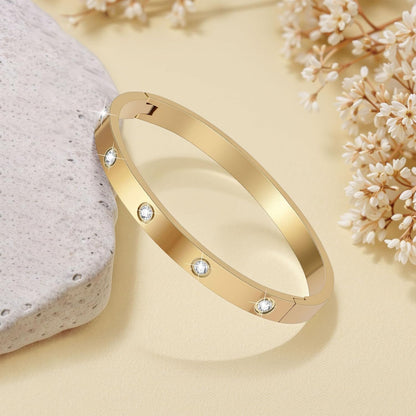 Gift-ready gold plated friendship bracelet set for women