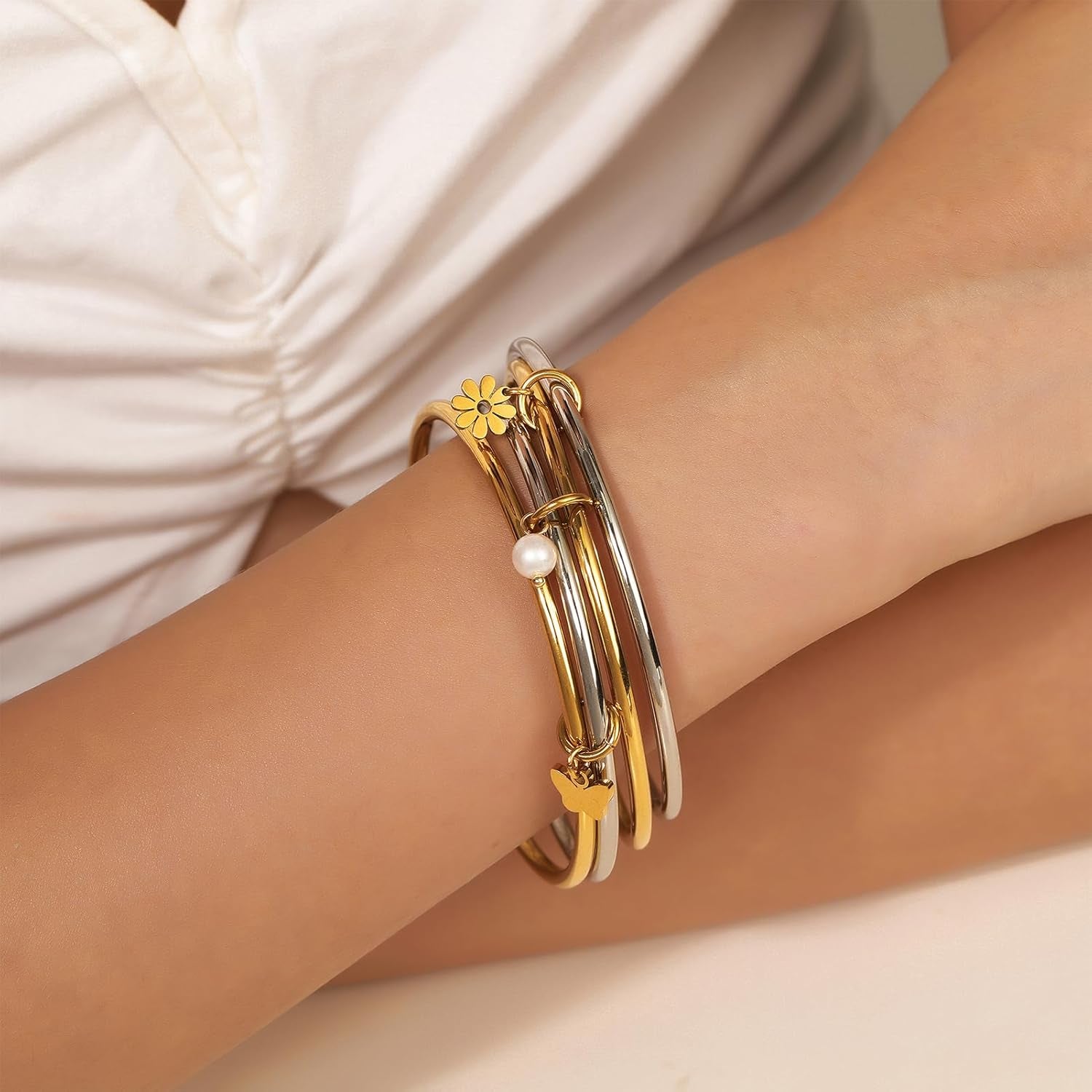 DS Bangle Bracelets for Women 18K Gold Plated Stainless Steel Layering Glossy Stackable Thin round Wire Cuff Bangle Bracelets Dainty Solid Polished Bracelet Minimalist Jewelry Best Gifts for Love