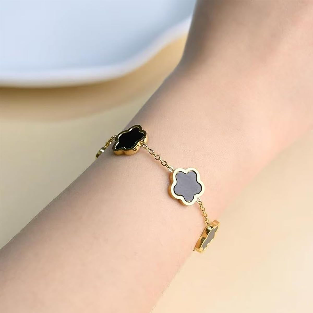 18K Gold Plated Luck Four Leaf Clover Bracelet for Women, Double-Sided Fashion Light Luxury Personalized Bracelet, Birthday Anniversary Jewelry Gifts