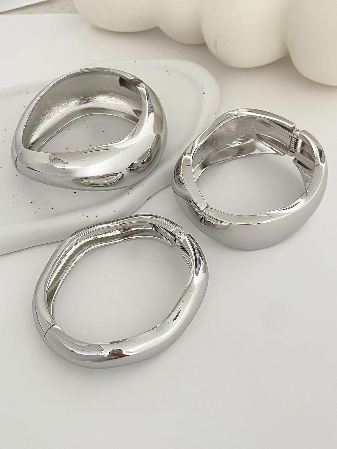 Chunky Gold Bangles Bracelets for Women Trendy Stack Statement Bangle Irregular Cuff Bracelets Fashion Jewelry Gift