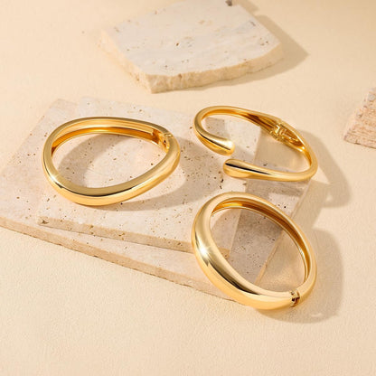 Chunky Gold Bangles for Women, 14K Gold Plated Twisted Hinged Stackable Bangle Bracelet Set, Trendy Cuff Bracelet Stack Fashion Jewelry Gifts