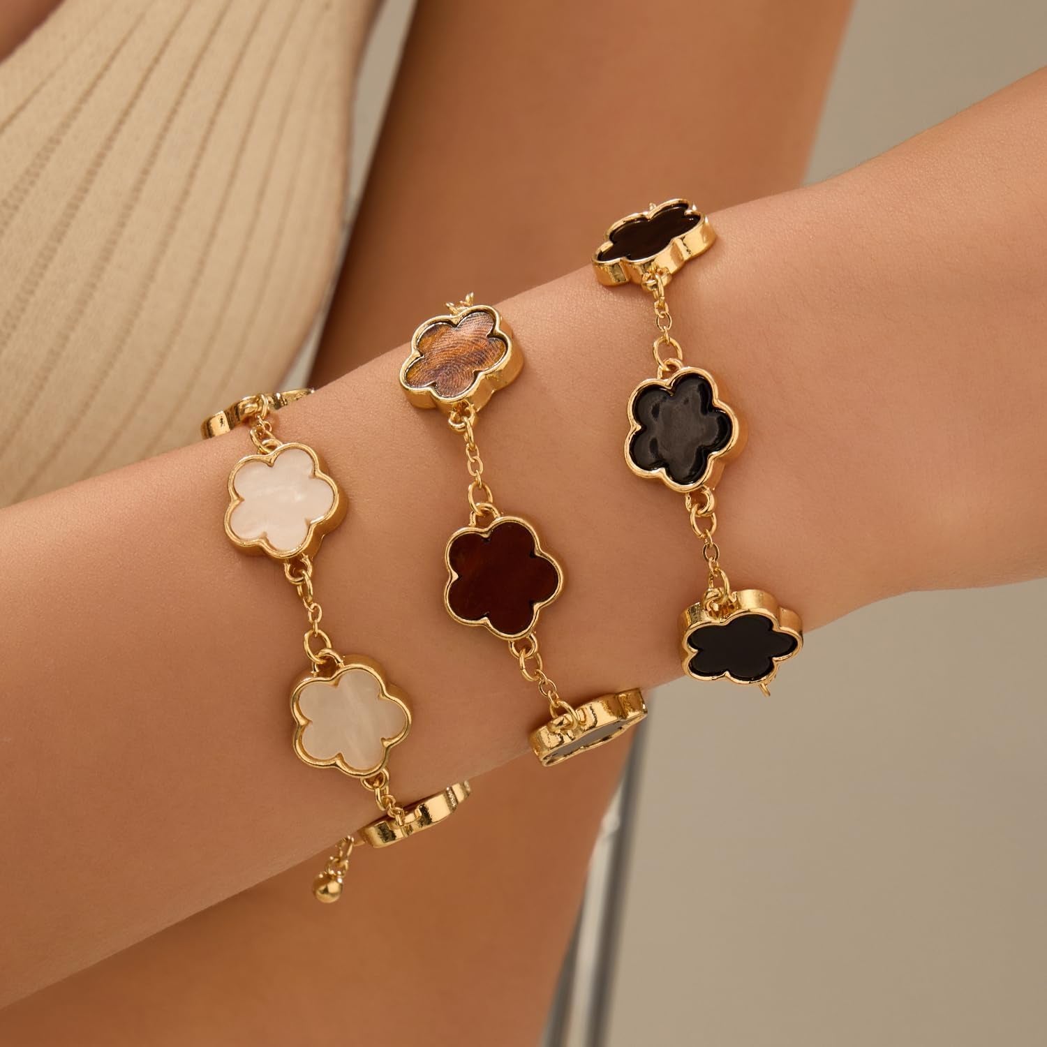 2 PCS Lucky Flower Bracelet Set for Women, Delicate Floral Chain Link, Cute and Classic Jewelry Accessory, Ideal for Daily Wear and All Occasions