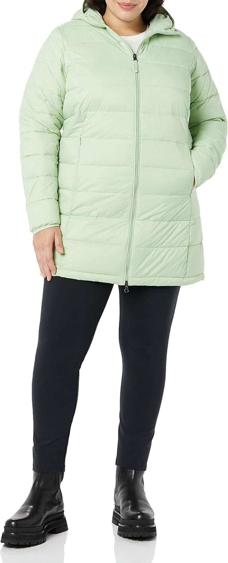 Amazon Essentials Womens Lightweight Water-Resistant Packable Hooded Puffer Coat (Available in plus Size)
